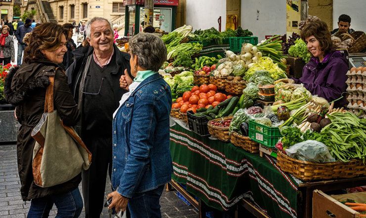 forrás: El País Michelin-csillagos szakács a piacon